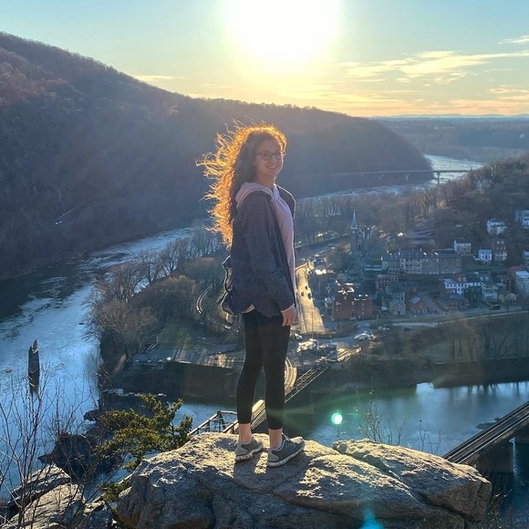 Meet the Posher - Picture 2 of 2